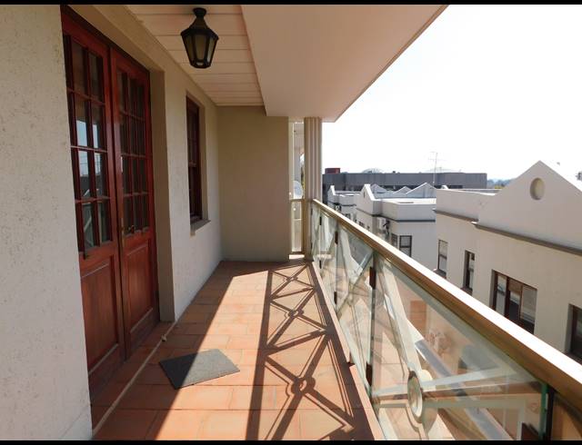 200M² OFFICE TO LET IN FERNDALE